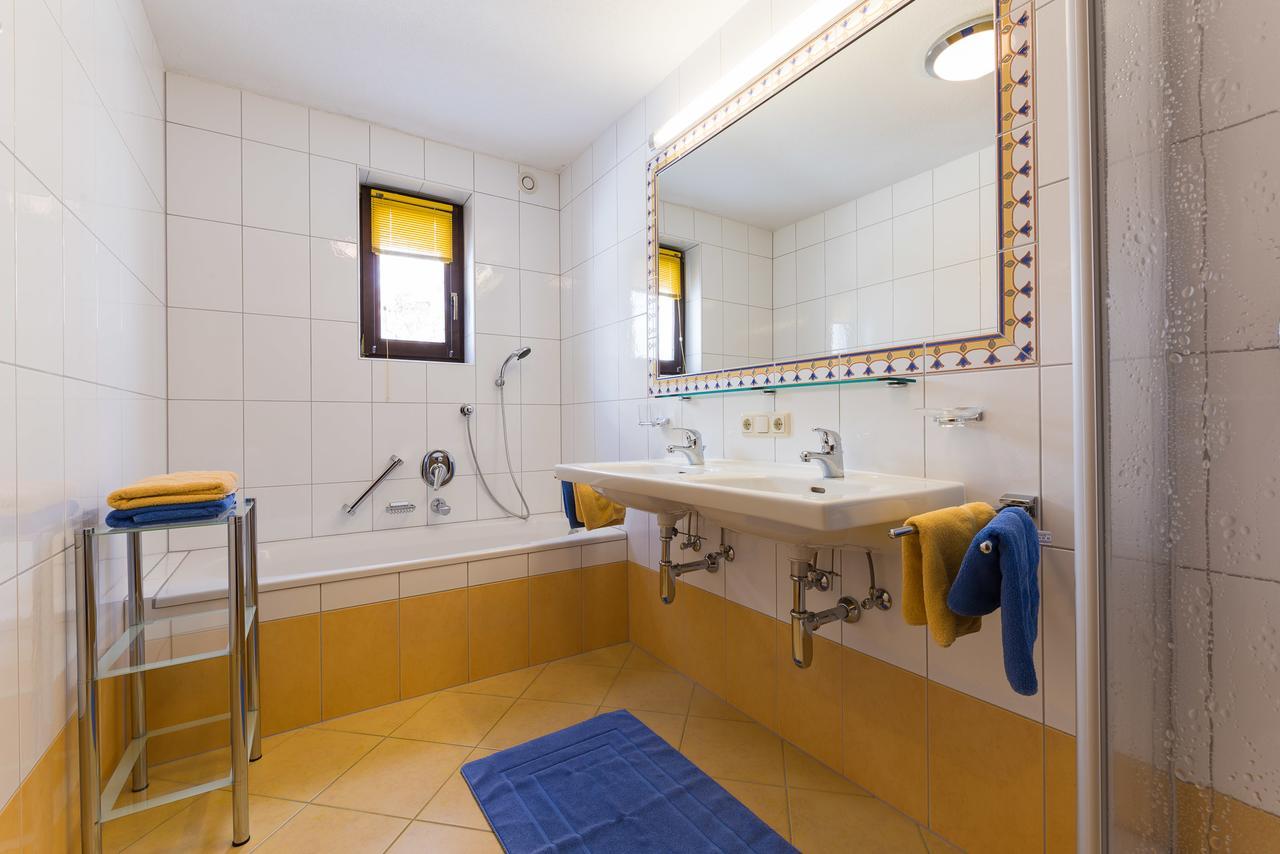 Haus Kaschutnig Apartment Fiss Exterior photo