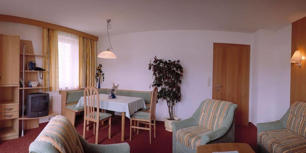 Haus Kaschutnig Apartment Fiss Exterior photo